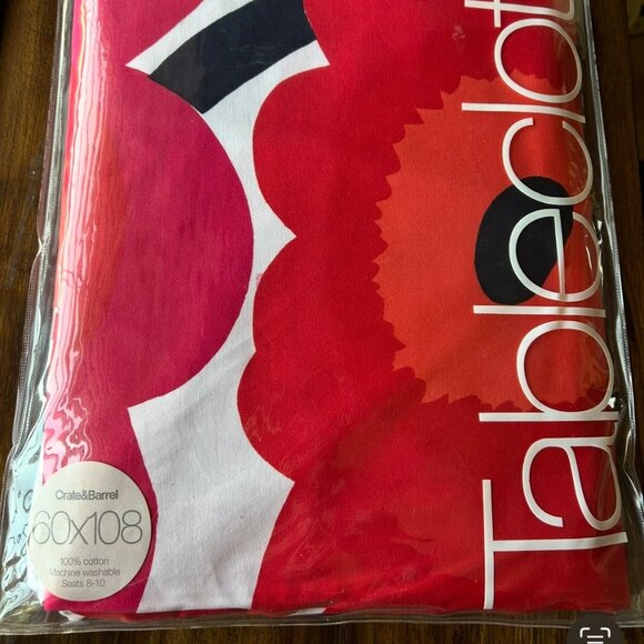 New Marimekko Unikko Red Crate & Barrel Tablecloth 60 x 108 Poppy Design - Picture 1 of 5